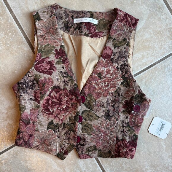 Altar'd State Floral Vest, Size S - Picture 1 of 3